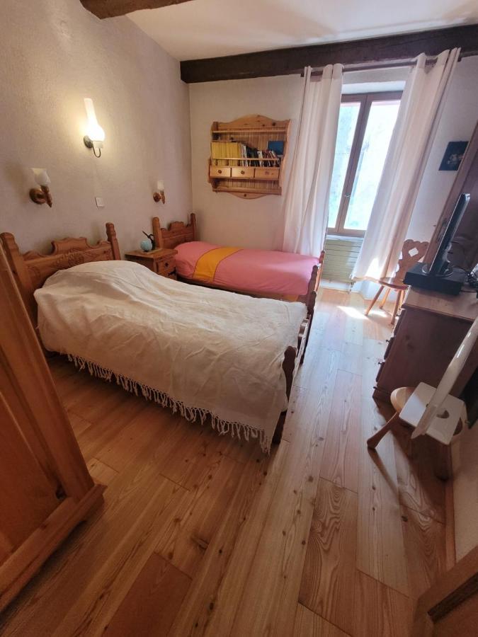 Maison De Village La Brigue Exteriör bild